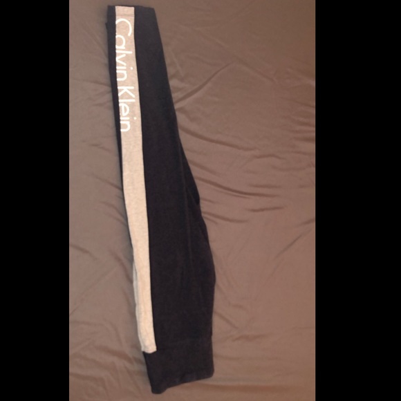 Calvin Klein Leggings. - Picture 1 of 4